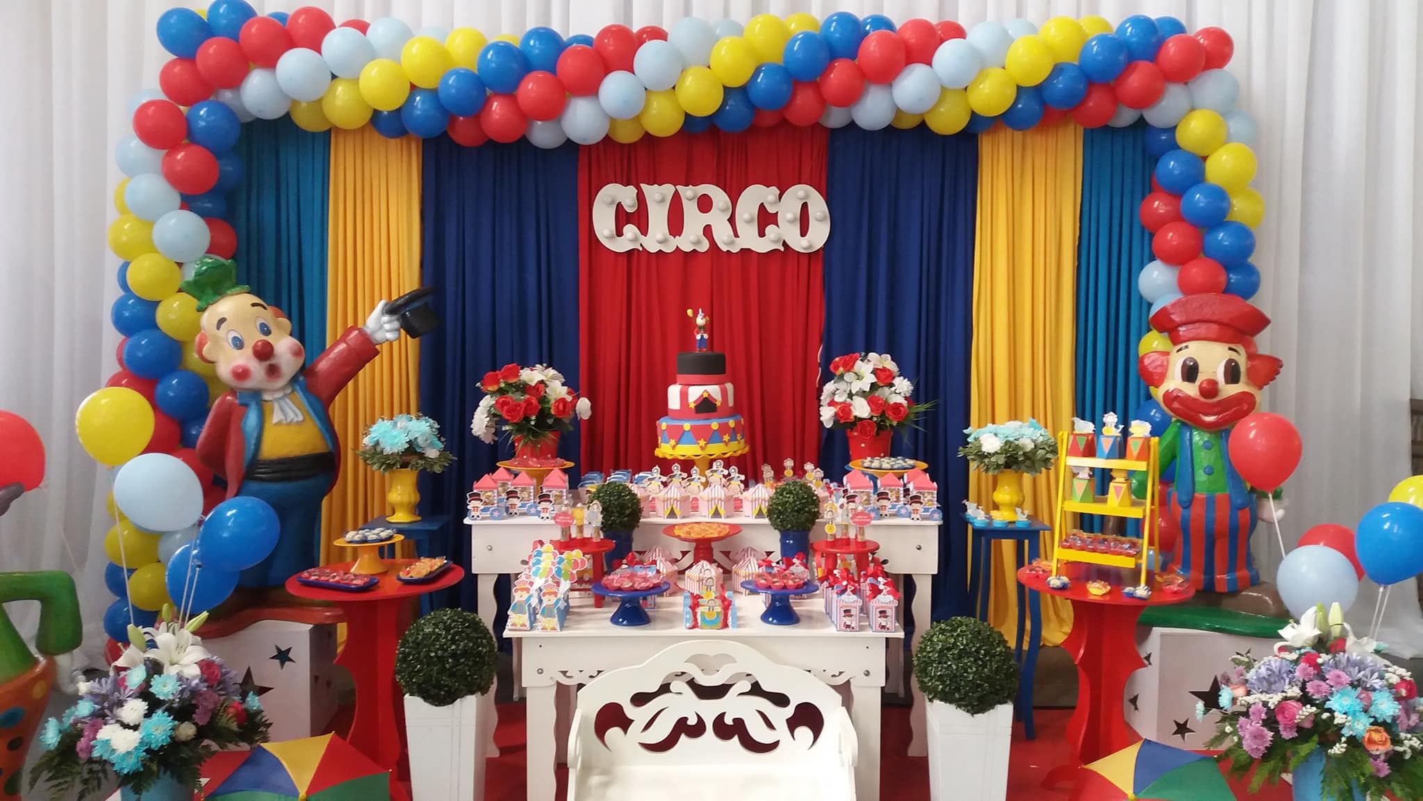 Decoração de balões Aniversários